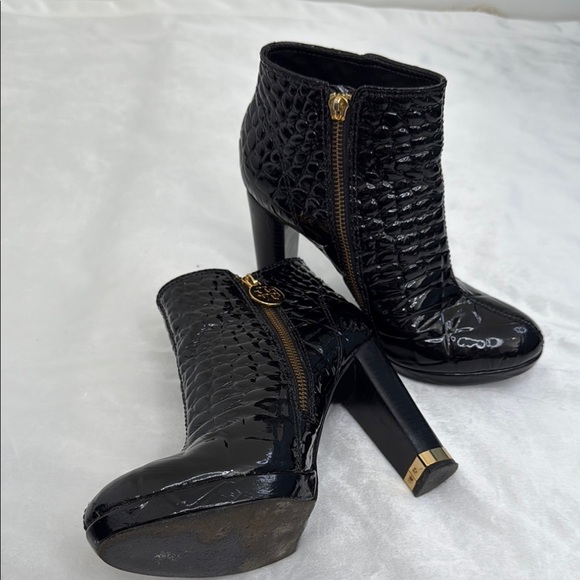 TORY BURCH BOOTIES | SIZE 6 | Elegant Black Ankle Boots | Leather - Picture 1 of 15